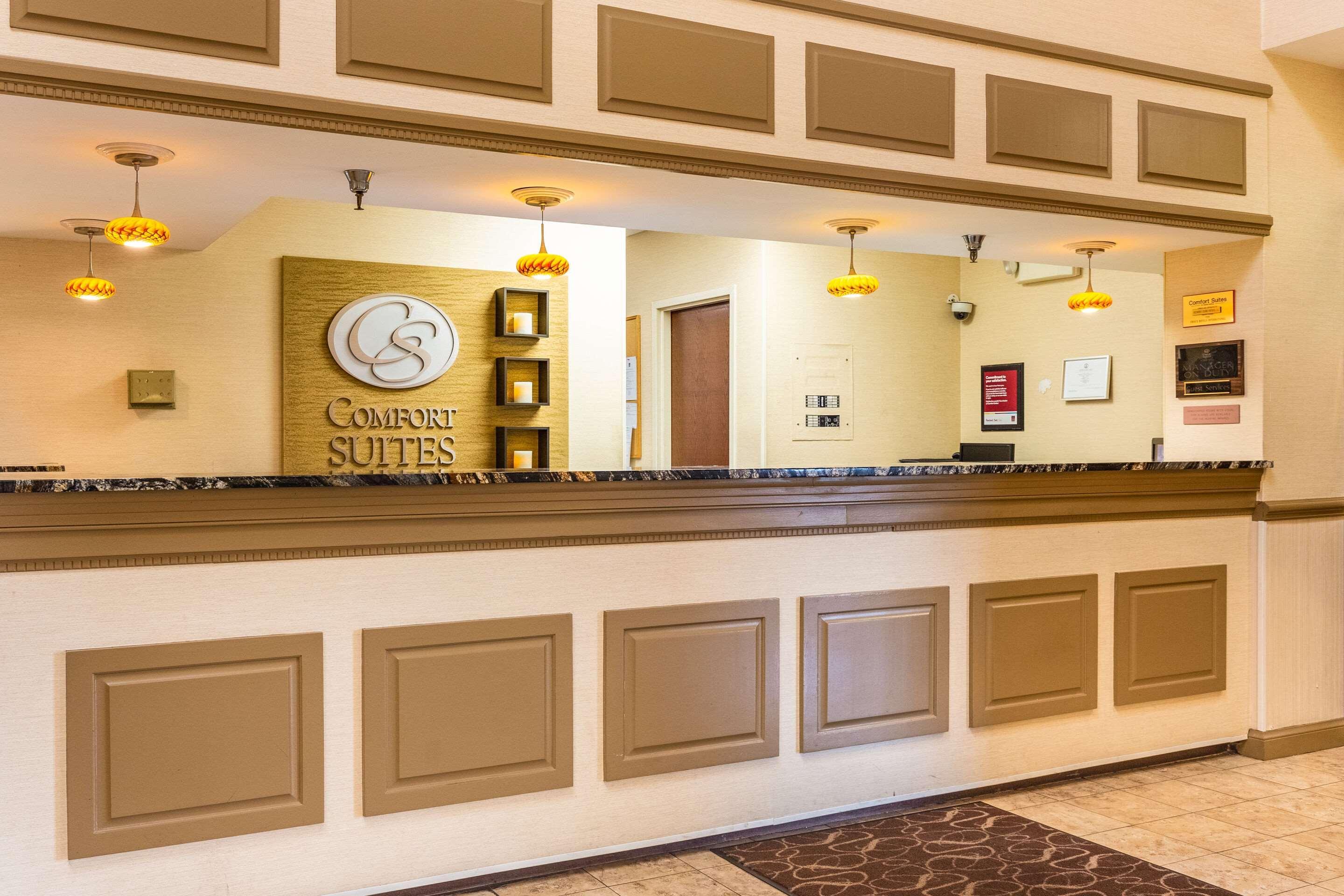 Comfort Suites Chesapeake - Norfolk Exterior photo