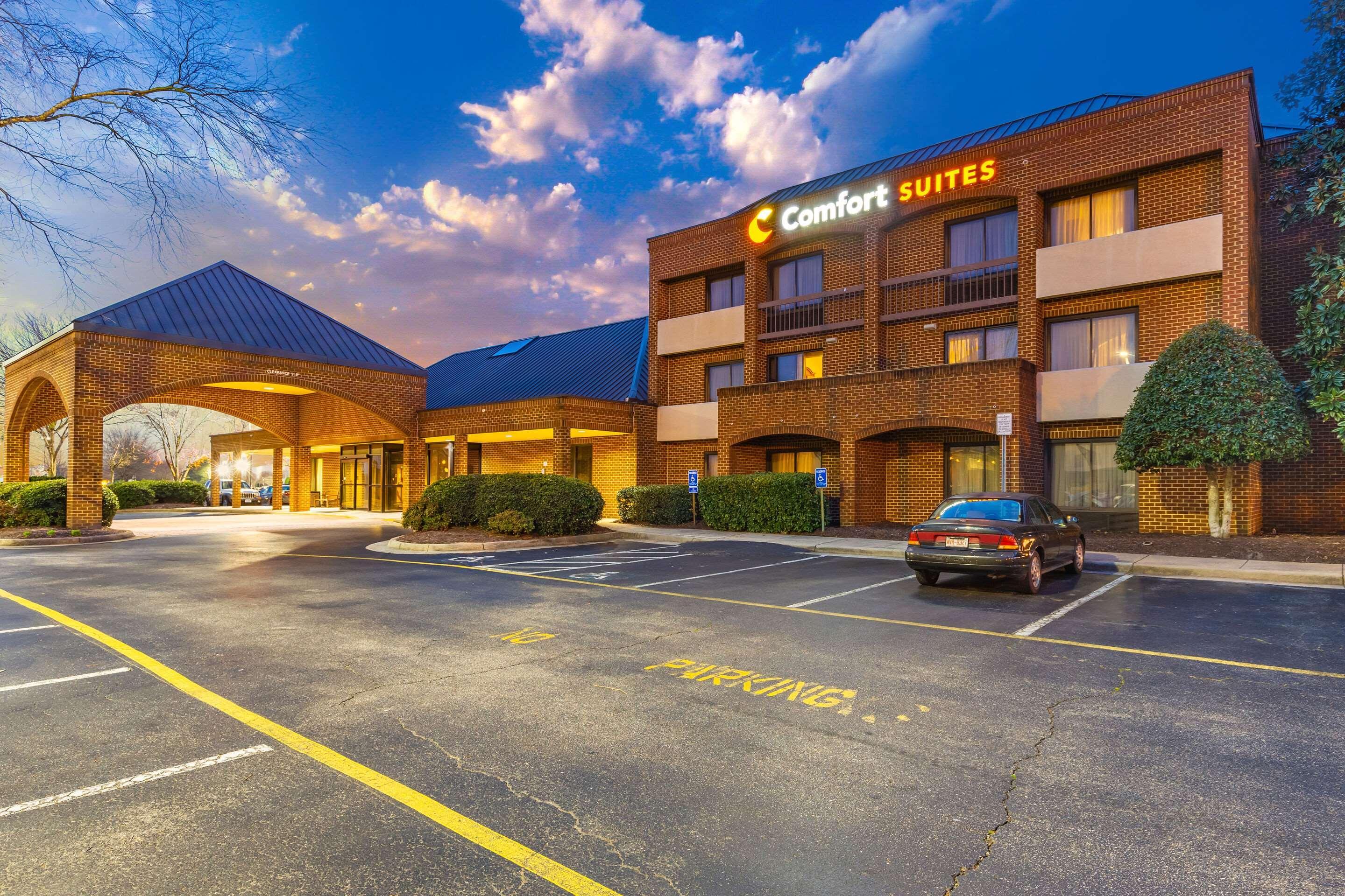 Comfort Suites Chesapeake - Norfolk Exterior photo