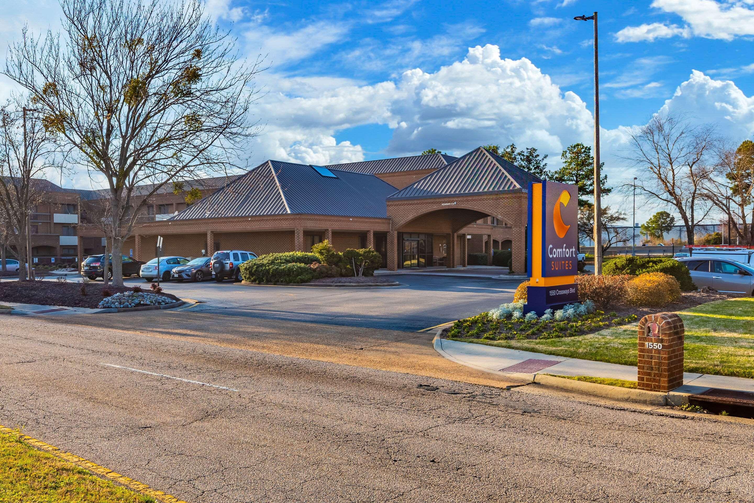 Comfort Suites Chesapeake - Norfolk Exterior photo