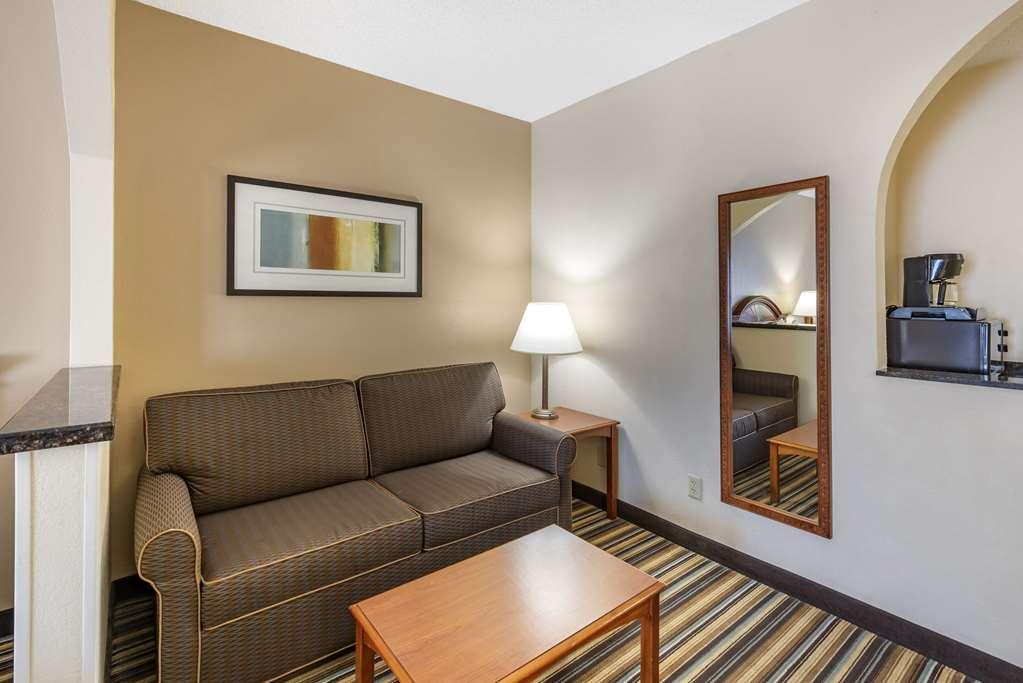 Comfort Suites Chesapeake - Norfolk Room photo
